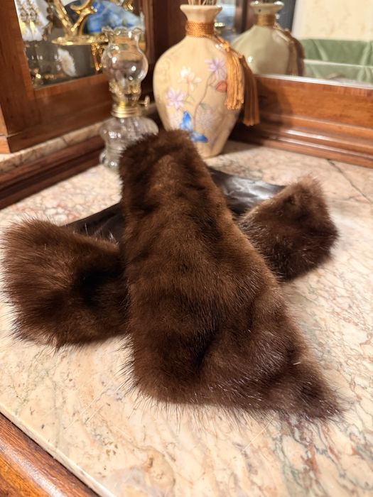 Guler blana de vizon maro inchis