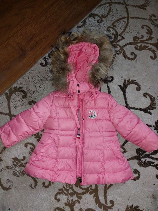 Продам курточку на девочку
