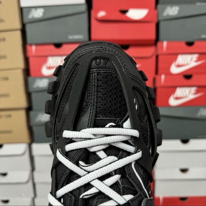Balenciaga Track 3.0 LED