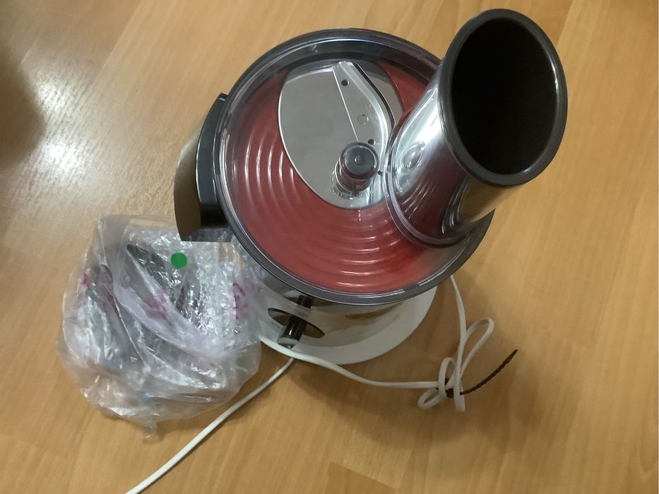 Robot bucătărie bucătărie feliator Philips Viva collection  HR1387 , la cutie nefolosit