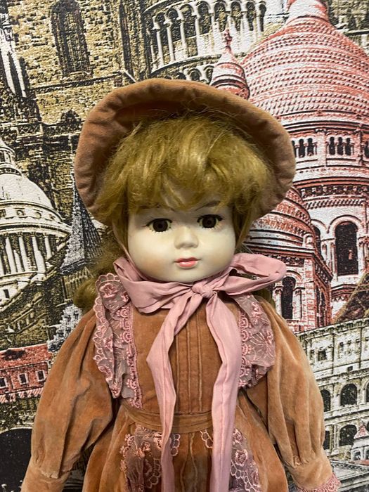 Кукла антикварная