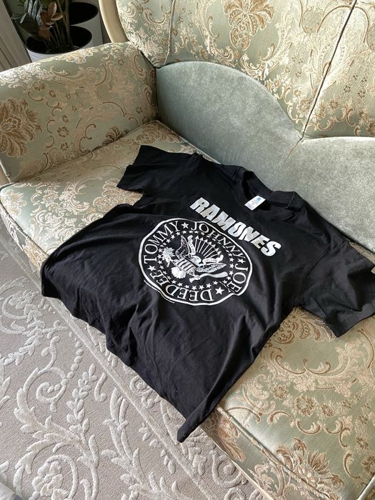 футболка ramones,stussy