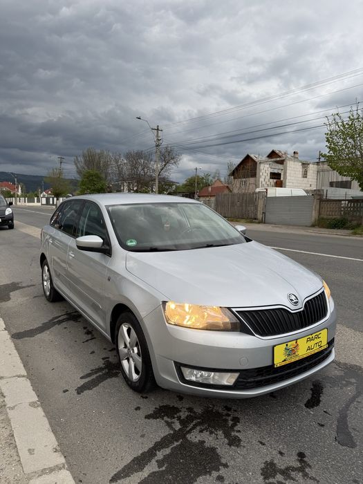 Skoda Rapid Spaceback 1.6 TDI Euro 5 90 CP Navi/Clima/Incalzire scaune