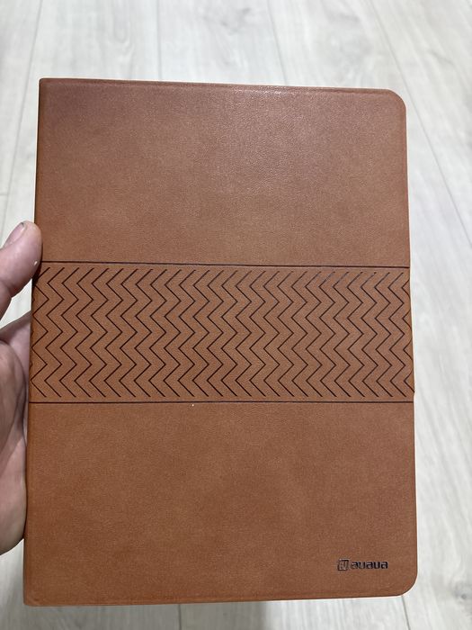 Husa Ipad 10.2 pentru generatia 7 si 8 (2019/2020) maro