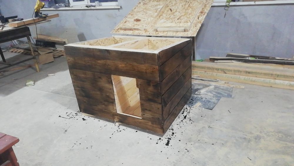 Продам будку для собак