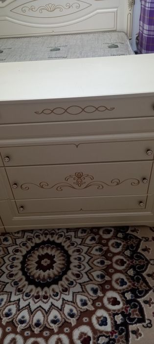 Спальный гарнитур сатылады