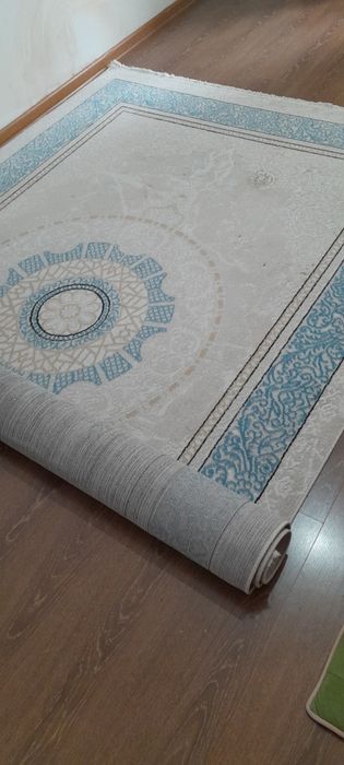 Продам ковер очень стильный