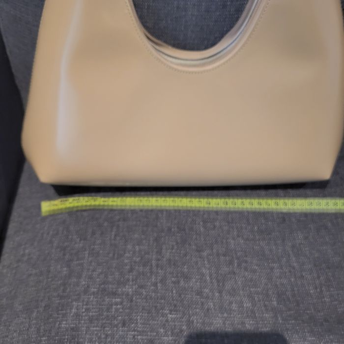 Оригинална чанта на марката By Far