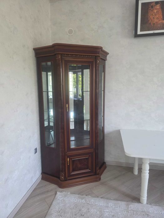 Буфет угловой, красное дерево