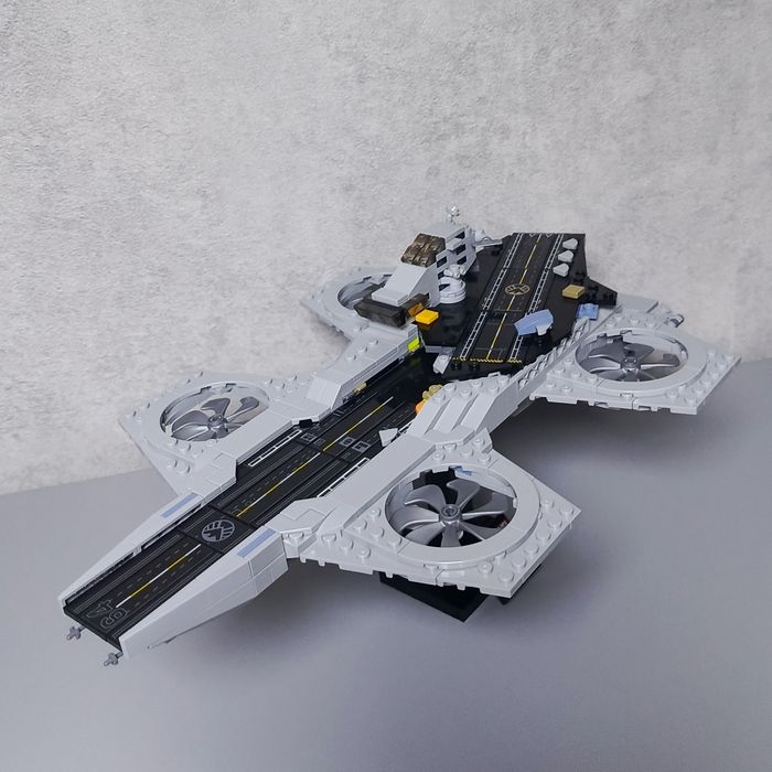 LEGO Marvel 76295 Геликарриер Мстителей