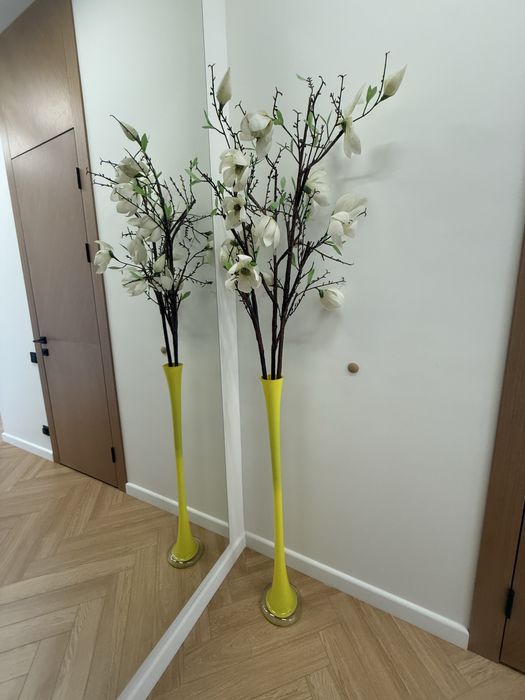 Продам вазу интерьерную стеклянную