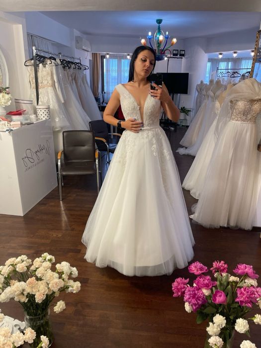 Vand rochie de mireasa