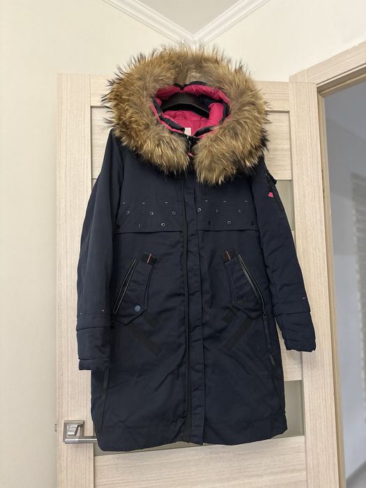 Продам парку, синего цвета,размер 42-48