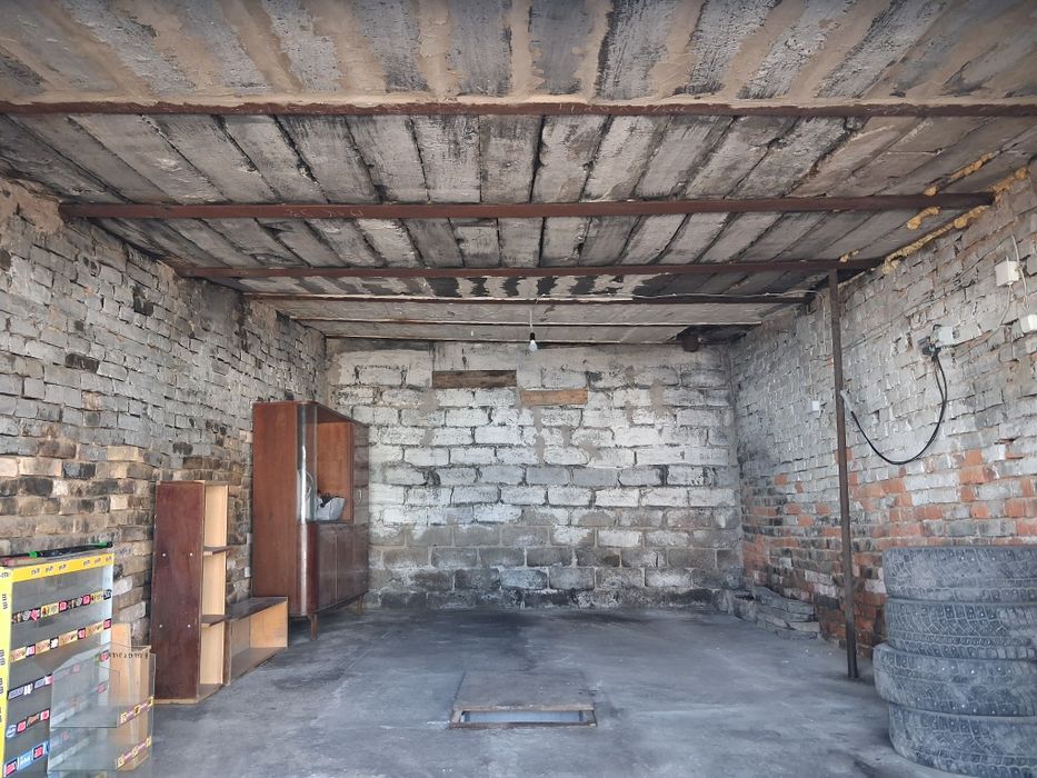 Продаю гараж на болоте