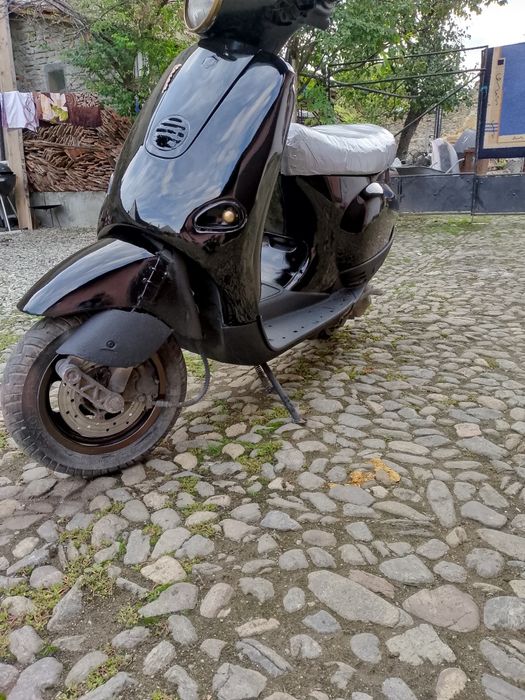 Piaggio vespa et2 ( 300 € )