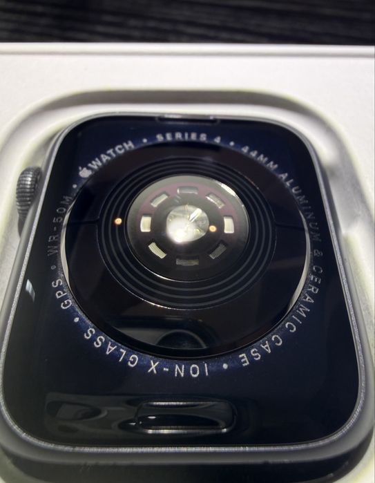 Apple Watch 4, 44mm