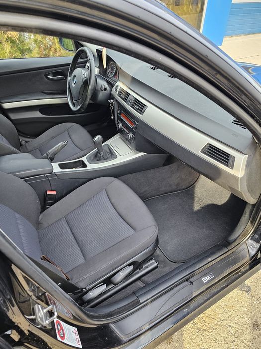 BMW Seria 3 Model 318D 143CP 2.0 Diesel