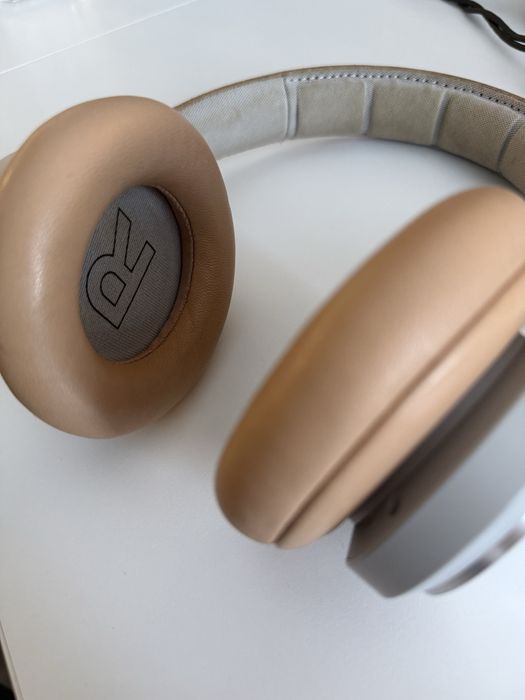 Bang & Olifsen h9i
