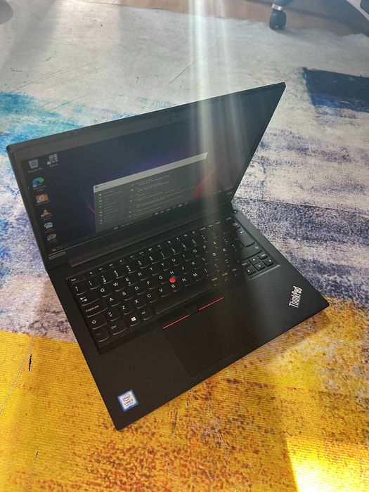 Laptop Lenovo Thinkpad E490, i3 gen8, 8 gb ddr4, ssd nvme, baterie ok
