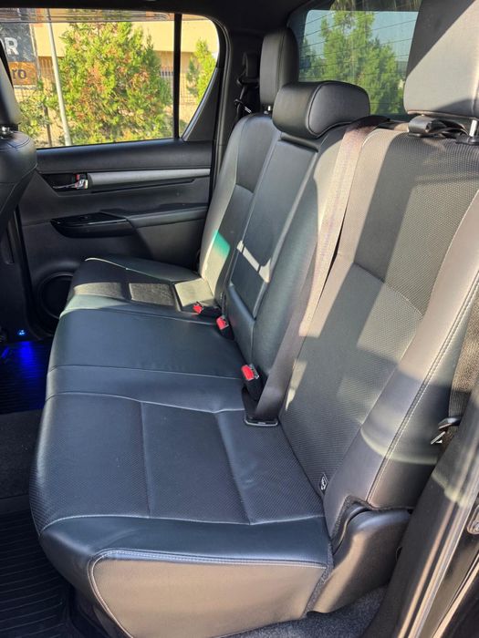 Vand Toyota Hilux 2021  Full