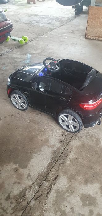 Детская машинка на пульте