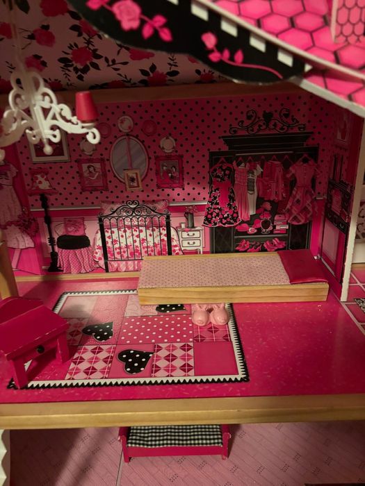 Casa de papuși  roz