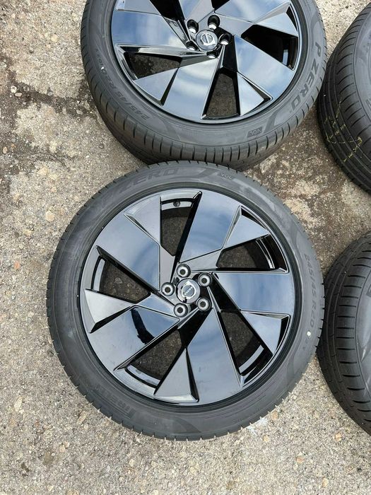 Оригинални нови джанти с гуми 20 цола за Волво 245/45/20