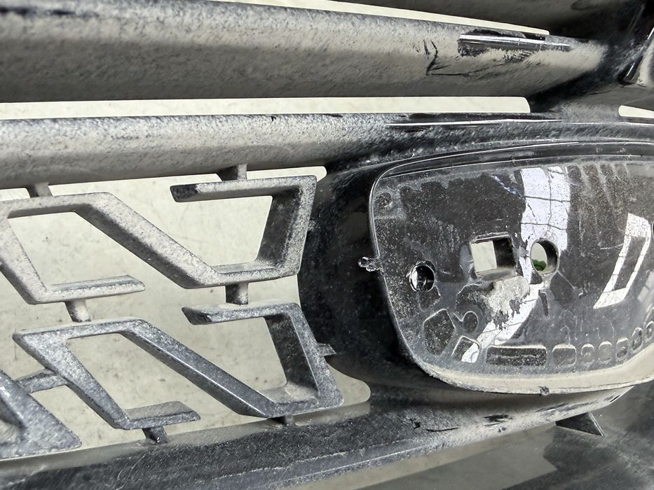 Решетка радиатора Geely Coolray