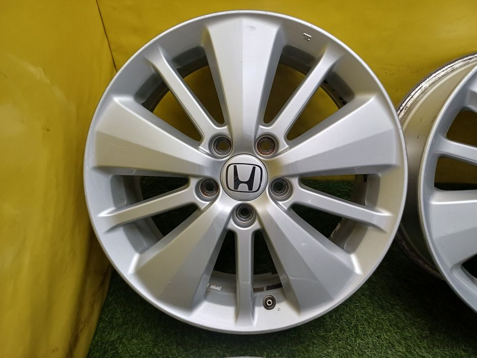 Диски R17 5x114.3 на Honda и другие.