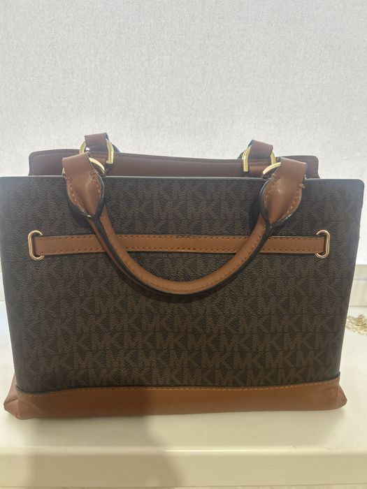 Сумкалар сатылады