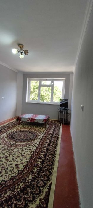 Сдаётся 2-комнатная квартира в Микрорайоне.