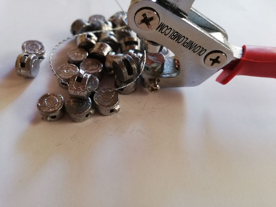 Гравиране на пломбажни клещи,форми,матрици,,гравюри върху метал.