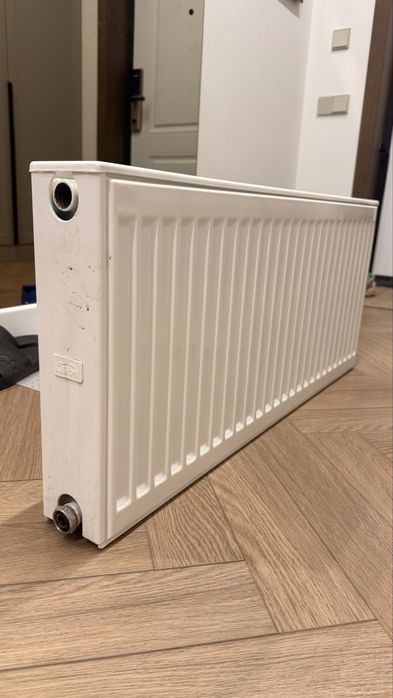Продам радиатор отопления Kermi