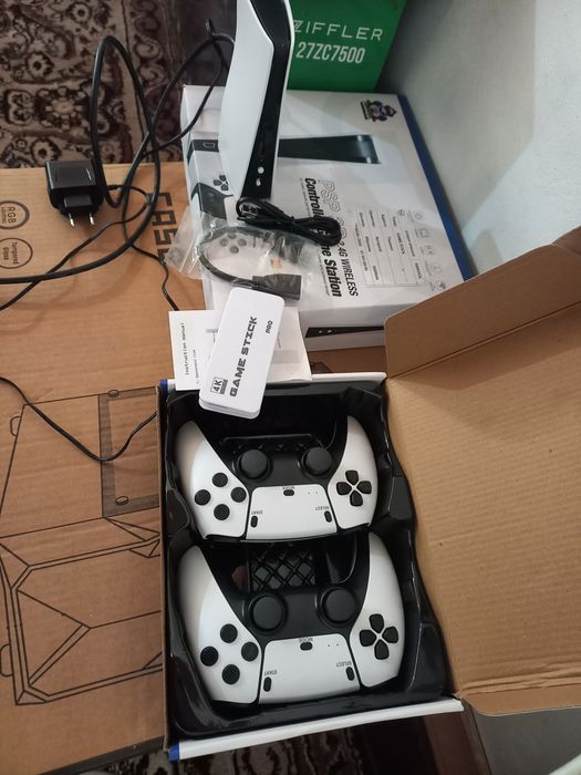 PS mini yosh bolajonlarga zo'r sovg'a 2 ta yangi djoystik 2 ta apparat