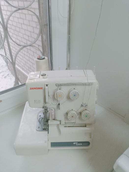 Оверлок jamine .