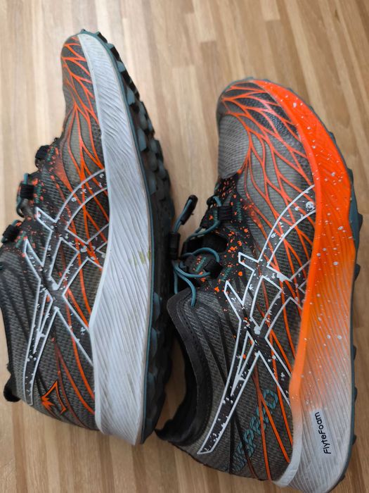 Pantofi alergare trail