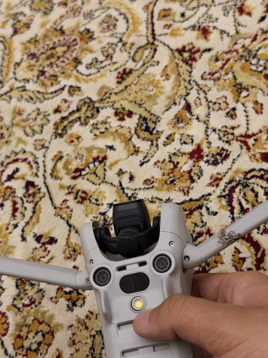 Дрон DJI Mini 4 Pro