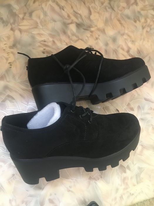 Туфли закрытые замшевые новые