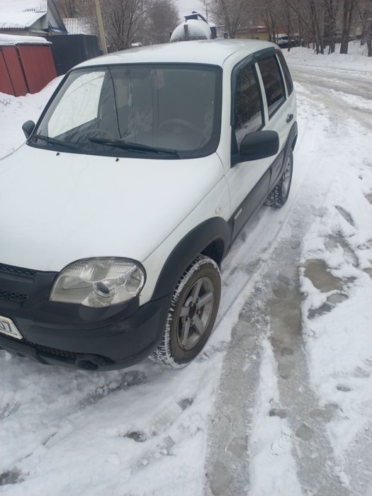 Продам  машину..