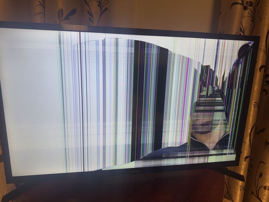 Vand Samsung Smart Led pt Piese