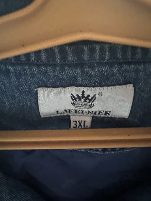 Продам джинсовую куртку женская