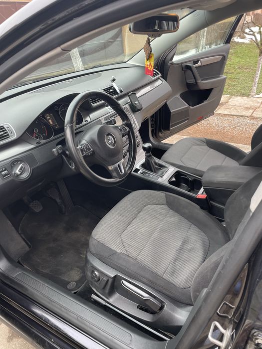 VOLKSWAGEN Passat 2012 — imagine 3