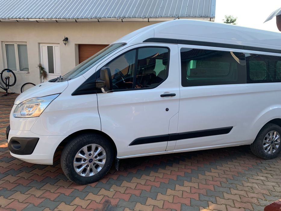 Ford Transit Custom  2,2  8+1.    .2015