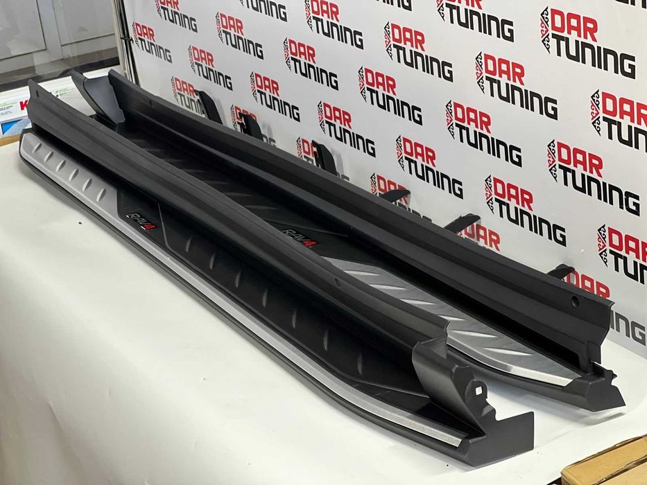 Порог подножки Toyota RAV4