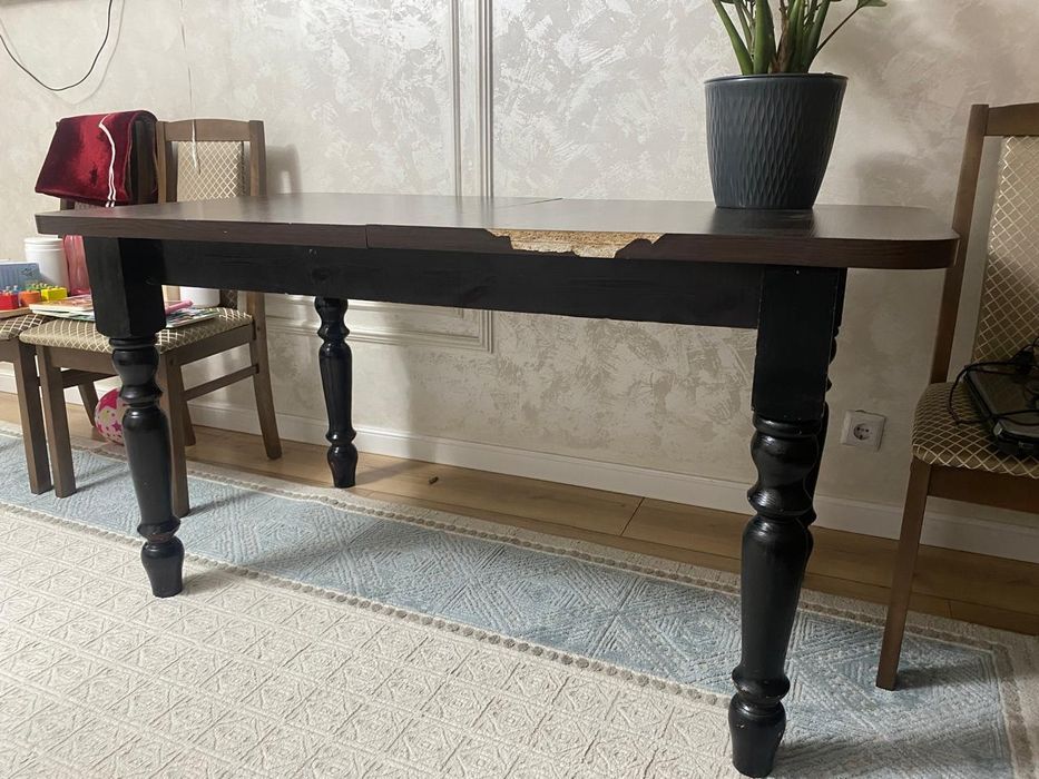 Продам стол деревянный