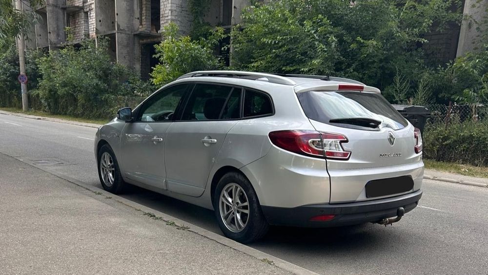 Renault Megane RENAULT MEGANE GRANDTOUR 1.5dci BOSE EDITION 110 aproape full option