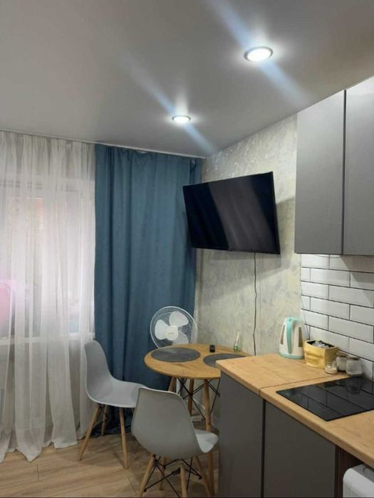 Уютная студия с мебелью