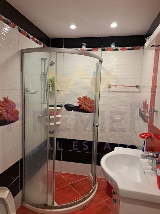 Продава се Четиристаен апартамент в Варна, Възраждане 1 - 100 кв.м за 1173 €/кв.м - Снимка #10