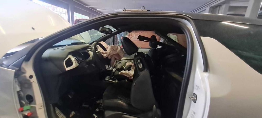 Ситроен  DS3  1.6 HDI 9H05 2012 г.  – само на части