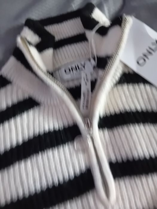 Нов, дълъг  блузон"Only"